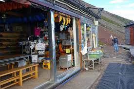 Mt Fuji Mountain Huts No It S Not That Bad Photos Climbing Mount Fuji From Tokyo Hiking In Japan Flashpacking Japan