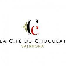 Proprio nel centro della cittadina ci sono le cioccolaterie originali del marchio, oltre a una delle pochissime scuole di pasticceria valrhona. La Cite Du Chocolat Tain L Hermitage 26 Valrhona Domaine Christophe Pichon A Chavanay