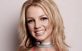 Britney spears — circus (the essential britney spears 2013). Remember In 2000 When Britney Spears Was Totally Obsessed With This One Accessory Hellogiggles