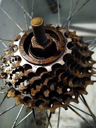How to prevent rust on your bicycle? I Soaked My Cassette In White Vinegar Over Night To Remove Rust And Now The Whole Thing Is Completely Stained Is It Ruined Bikewrench
