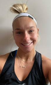 Jenna Crosby's Instagram, Twitter & Facebook