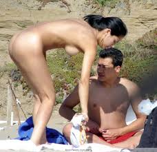 19 Fotos de Casais Peladões na Praia - Pombaloka