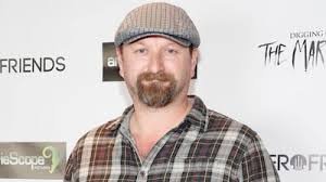 Filmmaker Neil Marshall Nearly Quit 'The Descent' Over Suggestion To  Sexualise Female Cast