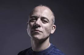 Javier Gutiérrez: "En esta crisis la ciudadanía está quedando muy por  encima de los políticos"