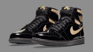 The air jordan 1 black metallic gold's 2020 retro delivers slight cosmetic changes from its 2013 predecessor. Air Jordan 1 Retro High Og Metallic Gold Release Date 555088 032 Sole Collector