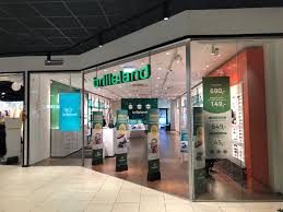 Sandvika storsenter er et av norges største kjøpesenter med nærmere 200 butikker og spisesteder. Brilleland Sandvika