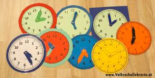 Uhr ziffernblatt zeigt die uhrzeit 5 vor 12 stockfotos und kinder lernuhr selbst basteln gratis download und eine Kopiervorlage Uhr Arbeitsblatter Volksschullehrerin At