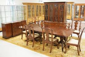 Henkel harris furniture from luxedecor is sophisticated and brings style to your home with their many pieces. Lot 11 Piece Virginia Galleries Henkel Harris Banded Mahogany Dining Room Set 2 Piece China Cabinet With A Lighted Interior And Glass Shelves Sideboard Table And 8 Ball And Claw Foot