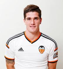 Sportive du football en direct, les résultats, les classements, les transferts de foot et les infos sur l'équipe de france de football. R De Paul A Football Player