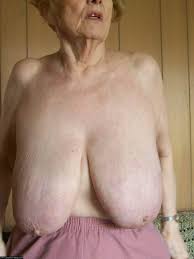 Du bist nicht zufallig im club, ich weis, dass du mich stalkst (ey, ey). Oma Mach Die Beine Breit Hot Porn Pictures