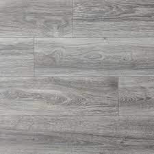 Home Decorators Collection Water Resistant Eir Silverton Oak 8 Mm Thick X 7 1 2 In Wide X 50 2 3 In Length Laminate Flooring 23 69 Sq Ft Case Hdcwr18 The Home Depot