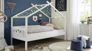 Weitere ideen zu kinderbett dach, kinder zimmer, kinder bett. Bett Leonie Weiss Kiefer Massiv Bettgestell Dach 90x200 Cm