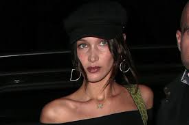 Filistin kökenli model, protesto gösterilerinde filistin'e özgürlük sloganıyla zulme tüm savaş karşıtı çağrıları görmezden gelen i̇srail hükümetine yönelik öfke çığ gibi büyürken, abd'li ünlü model bella hadid de, filistin halkına olan. Bella Hadid I Stand With Palestine Page Six