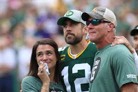 Aaron Rodgers Says Brett Favre Was His Favorite Player Once Steve Young Retired