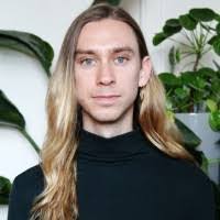 Benjamin Musgrave's Instagram, Twitter & Facebook