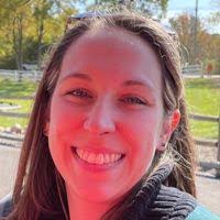 Derek Petty's Instagram, Twitter & Facebook