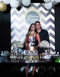 Im mai 2017 heiratete neuer seine freundin nina weiß auf dem standesamt in tannheim (tirol). Real Madrid Theo Hernandez Celebrates Girlfriend Adriana Pozueco S Birthday With Lavish Party Real Madrid Defender Theo Hernandez Stood Out With Marca English