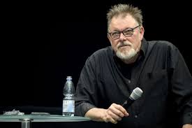 Die kultserie mit jonathan frakes. X Factor Das Unfassbare So Sieht Jonathan Frakes Nun Aus Promiflash De