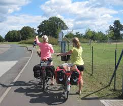 4 Madels Auf Fahrradtour Durch Norddeutschland Fahrradtour Norden Deutschland Und Madels Ausflug