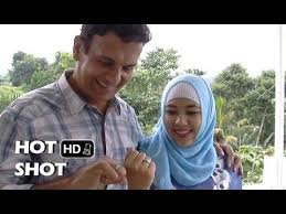 Pasalnya, pria yang berprofesi sebagai sutradara ini terlihat begitu gagah dan tampan sedari muda. Mark Sungkar Beristri Muda Hot Shot Youtube