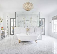 Freestanding tubs are luxurious style statements that can transform any bathroom. Buying Guide Soaking Tub Vs Built In Tub Roomhints