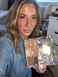 When your makeup compact is too judgy about your application of powder..... 