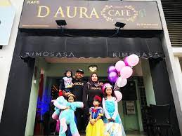 Untuk memberikan apresiasi lebih kepada pelanggan, pada ulang tahun kali ini chatime merayakannya melalui rangkaian program mulai dari cup design competition, peluncuran thai tea series, promo khusus, hingga kegiatan sosial, papar operation director chatime, feronia wibowo di. Anak Gembira Ibubapa Bahagia Sambut Hari Jadi Di D Aura Cafe Maha Mahu Makan