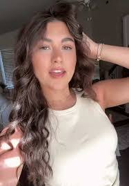 Sara Frances's Instagram, Twitter & Facebook