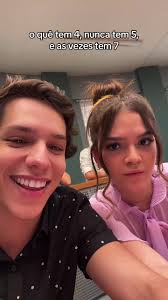 Charada Engraçada: O que tem Quatro Nunca Tem Cinco?