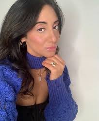 Lily Baker's Instagram, Twitter & Facebook