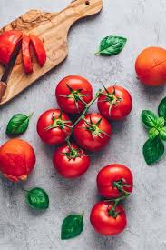 Tomaten Hauten Und Schalen Rezept Mit Schritt Fur Schritt Anleitung In 2020 Tomatensuppe Rezept Tomaten Suppe Tomatensuppe