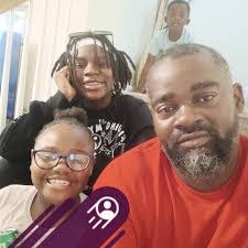 Geno Hill's Instagram, Twitter & Facebook