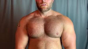 Daddy bounce those pecs! - ThisVid.com
