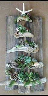 Pin Von Aniko Dombine Auf Summer Decor Tipp Vertikaler Garten Palettengarten Treibholz Deko