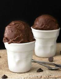 Glace Peche Yaourt Je Veux Une Glace Sans Sucre Elle A Table Creme Glacee A La Banane Glace Banane Banane Chocolat