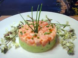 Tartare De Saumon Frais Sur Son Lit D Avocat Recette Tartare Saumon Fraise Tartare De Saumon Saumon
