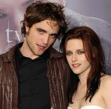Wen datet robert pattinson in 2021? Robert Pattinson Und Kristen Stewart Ist Die Romanze Um Die Twilight Stars Erfunden Welt