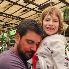 Wilson Cabrera's Instagram, Twitter & Facebook