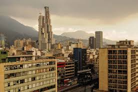Zeitunterschied, sommerzeit, winterzeit, aadressen von botschaften und konsulaten, wettervorhersage de. Bogota Fast 3 000 Meter In Der Hauptstadt Von Kolumbien