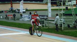 Il ciclismo su pista è presente ai giochi olimpici estivi fin dai loro albori, visto che già nel programma di atene 1896 ci furono ben cinque discipline di questo sport: Corsa A Cronometro Ciclismo Su Pista Wikipedia