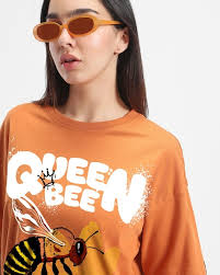 Buy Women's Orange Queen Bee Graphic Printed Oversized T-shirt Online at  Bewakoof