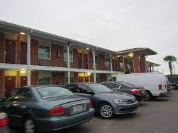 Eğer titusville'de aileler için uygun motel arıyorsanız, best western space shuttle inn tam size göre. Housing Is Two Story And Stairs Are Sheltered Picture Of Best Western Space Shuttle Inn Titusville Tripadvisor
