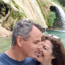 Tampa 👀👀 signed and shelved the FIRST Joy Bomb book in stores!! Be the  first to get it before it hits the stores in seven days!! 🎉💣 BOMBS AWAY!  🎥: @fletchatx