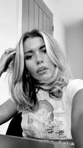 Molly Guinan's Instagram, Twitter & Facebook