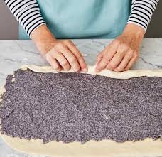 Mohnstriezel Rezept Essen Und Trinken Kuchen Rezepte Blechkuchen Essen Und Trinken Rezepte Aufstrich Weihnachten