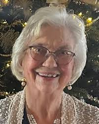 Gloria Dietz's Instagram, Twitter & Facebook