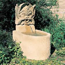 Wir bieten ihnen eine große auswahl an gartenbrunnen, quellsteinbrunnen unsere springbrunnen für den garten bestehen aus unterschiedlichen materialien wie betonwerkstein, werksandstein, lagrit oder granitwerkstein und. Garten Standbrunnen Mit Pumpe Picardie