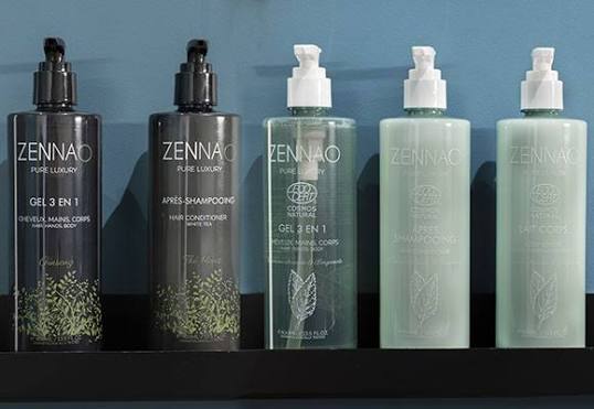 Produits d'accueil cosmétiques salle de bain pour hôtel et spa