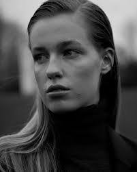 Nina Carlson's Instagram, Twitter & Facebook