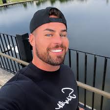 Ryan Reid (@iamryanreid) • Instagram photos and videos